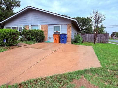 Property photo 4 at 8404 Maine DR - 4 bed 1 bath home