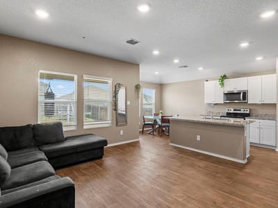 Property photo 5 at 841 Indian Mallow - 3 bed 2 bath home