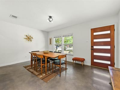 Living area at 8415 Bowling Green DR - 2 bed 1 bath home