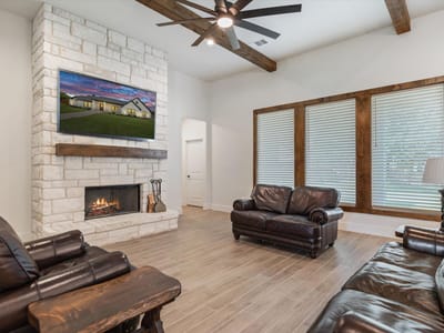 Property photo 5 at 8425 Anna's Spring DR - 4 bed 3 bath home
