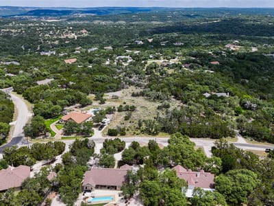 Primary bedroom at 847 Hilltop RDG - Summit Ph 7, New Braunfels, TX