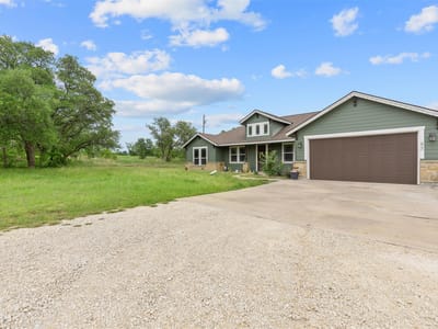 Living area at 85 County Road 219 - 4 bed 2 bath home