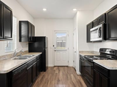 Property photo 3 at 850 Bunton Reserve BLVD - 3 bed 2 bath home