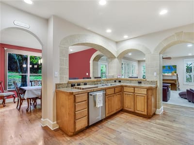 Photo 4 of 38 at 8504 Long Canyon DR - 5 bed 3 bath home