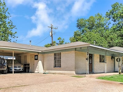 Living area at 8508 Dryfield DR - Wooten Village Sec 04, Austin, TX