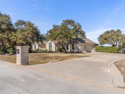 Photo 4 of 40 at 8510 Blazyk DR - 4 bed 3 bath home