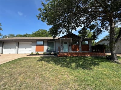 Property photo 2 at 8510 New Hampshire DR - 3 bed 2 bath home