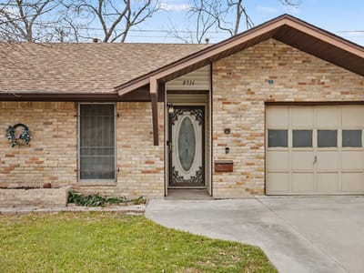 Property photo 2 at 8516 Woodstone DR - 3 bed 1 bath home