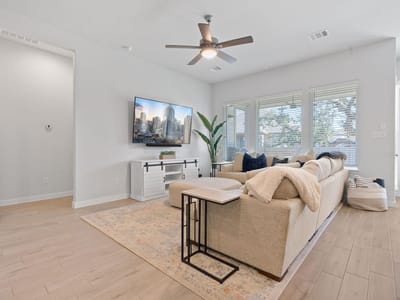 Property photo 4 at 857 Whitetail DR - 3 bed 2 bath home