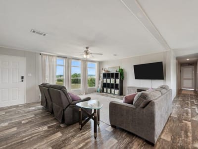 Living area at 858 County Road 154 - 4 bed 3 bath home