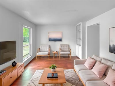 Living area at 8611 Putnam Dr Unit #102 - 2 bed 1 bath home
