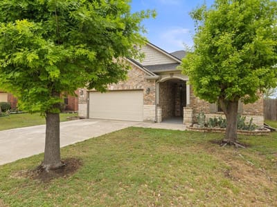 Property photo 2 at 8616 Ipswich Bay DR - 3 bed 2 bath home