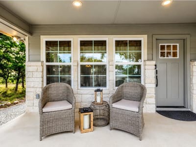 Living area at 863 Roadrunner SPUR - 3 bed 2 bath home