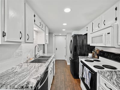 Primary bedroom at 8710 Clearbrook TRL Unit #A and B - Springwoods Sec 02A Rev 1981, Austin, TX