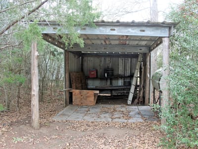 Living area at 8729 E Fm 20 Hwy - Windmill Hollow, Dale, TX