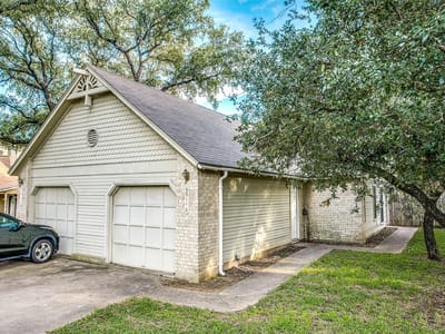 Property photo 2 at 8811 Clearbrook TRL - Springwoods Ii-A Rev 1981, Austin, TX