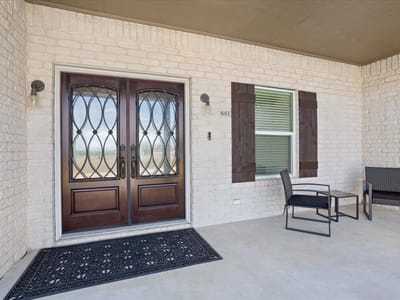 Photo 4 of 40 at 8813, 8725 Stallion RD - 5 bed 4 bath home