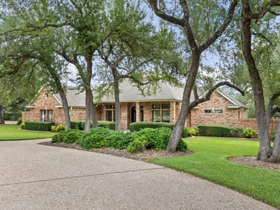 Photo 4 of 40 at 8903 Mission Creek CV - 3 bed 3 bath home