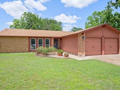 Kitchen at 8914 Sparkling Creek Dr - 3 bed 2 bath home