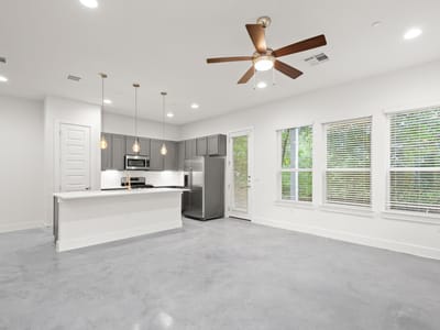 Living area at 8922 Menchaca Rd Unit #701 - 3 bed 3 bath home