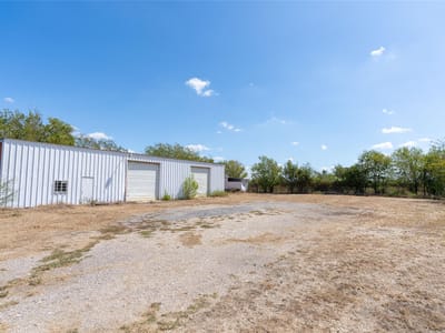Photo 5 of 18 at 8956 N Us Highway 183 - Lockhart, Lockhart, TX