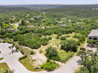 Property photo 2 at 9 Lakeway Centre CT - Lakeway Centre, Lakeway, TX