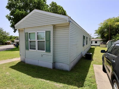 Living area at 900 Broken Feather TRL Unit #236 - 3 bed 2 bath home