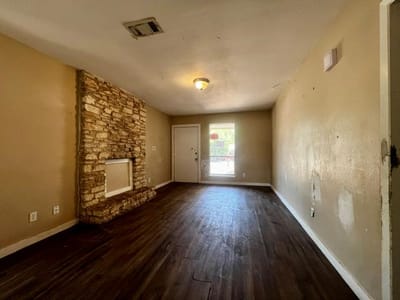 Primary bedroom at 900 Fieldwood DR - Quail Valley Sec 01, Austin, TX
