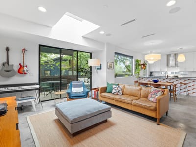 Property photo 4 at 900 Karen Ave Unit #A - 3 bed 3 bath home