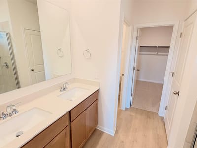 Photo 4 of 6 at 900 Universal DR - 3 bed 2 bath home