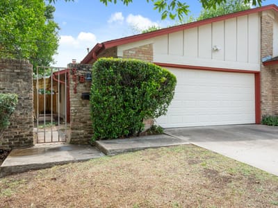 Property photo 3 at 9001 Parkfield DR Unit #B - 2 bed 1 bath home