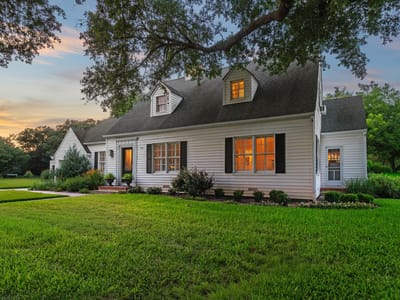 Property photo 3 at 901 Anderson ST - 3 bed 2 bath home