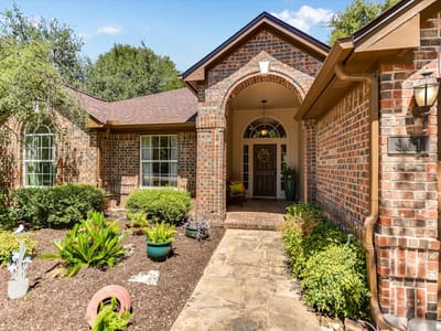 Property photo 2 at 901 Rock Spring CV - 3 bed 2 bath home