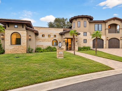 Photo 2 of 22 at 901 Sun Ray - 5 bed 5 bath home