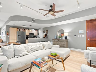 Property photo 4 at 901 W 9th ST Unit #216 - 2 bed 1 bath home