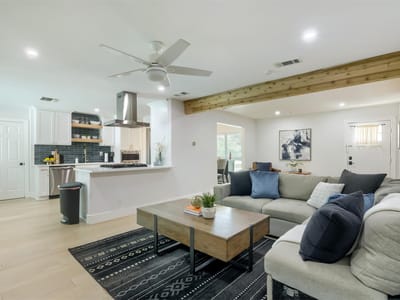 Living area at 9016 W Pointer LN - 3 bed 2 bath home