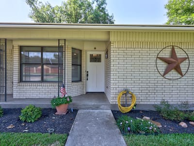 Property photo 3 at 902 Dunman DR - 3 bed 2 bath home