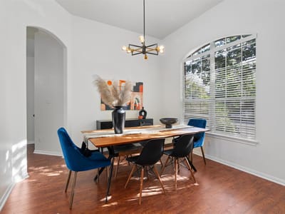 Living area at 902 Lavender Cv - 3 bed 2 bath home