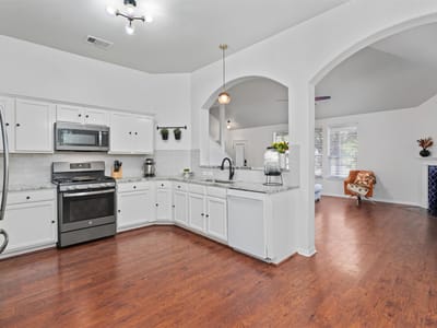 Primary bedroom at 902 Lavender Cv - 3 bed 2 bath home