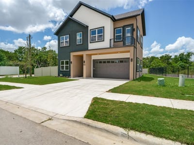 Living area at 902 Ramendu WAY - 4 bed 3 bath home
