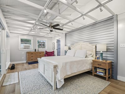 Living area at 902 Turney St - 2 bed 2 bath home
