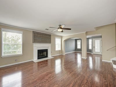 Photo 4 of 40 at 903 Estate DR - 3 bed 2 bath home
