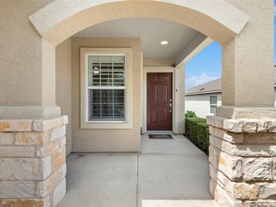 Living area at 903 Salado Creek LN - 2 bed 2 bath home