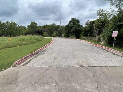 Property photo 5 at 904 Battle Bend BLVD - Park At Battle Bend Amd, Austin, TX