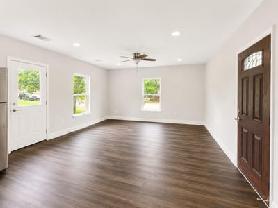 Primary bedroom at 904 E Austin ST - 3 bed 2 bath home