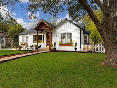 Property photo 2 at 904 Fisher ST - 3 bed 2 bath home