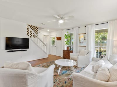 Property photo 2 at 904 Spring ST - 3 bed 2 bath home