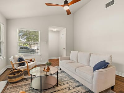 Primary bedroom at 905 Greenbriar LOOP - 2 bed 1 bath home
