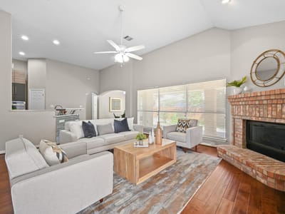Primary bedroom at 905 Hunters Creek DR - 3 bed 2 bath home