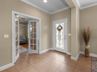 Photo 4 of 38 at 905 Shumard Peak RD - 3 bed 2 bath home